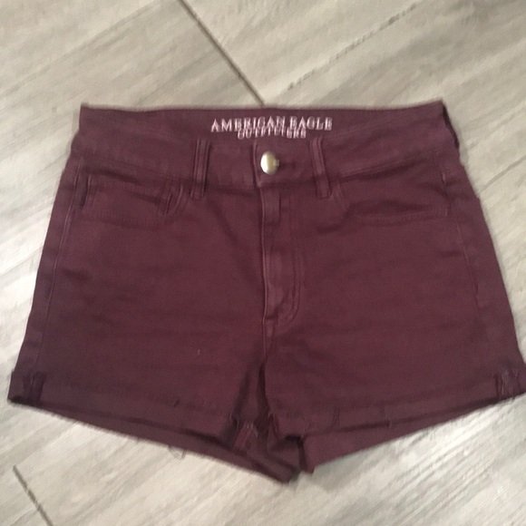 American Eagle Hi-Rise Burgundy Denim Shorts size 6 - Picture 1 of 7